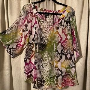 Multi colored snake print dress casual shirt. 3/4 sleeve.